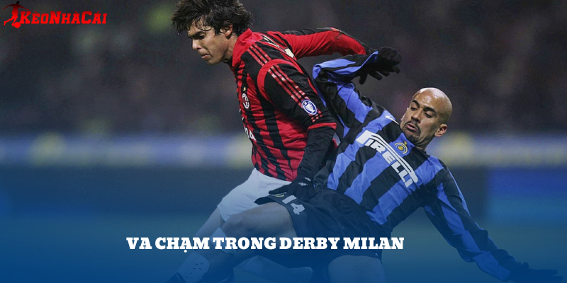 Một pha tranh cãi căng thẳng giữa cầu thủ AC Milan và Inter trong trận derby